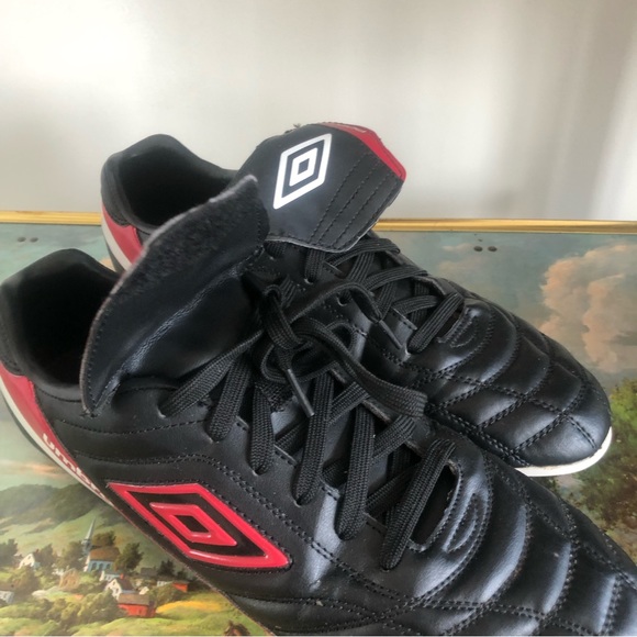 Umbro Porto Outdoor Soccer Cleats - Picture 8 of 9